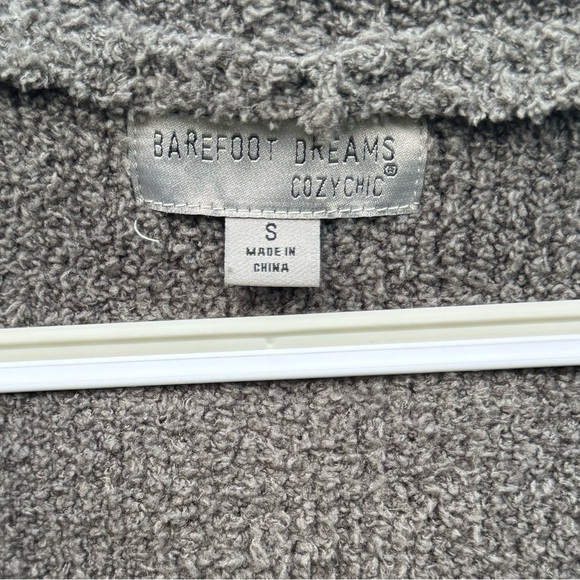 Barefoot Dreams Cozy Soft Sweater W/ Hood & Pockets Size Small - Picture 4 of 5